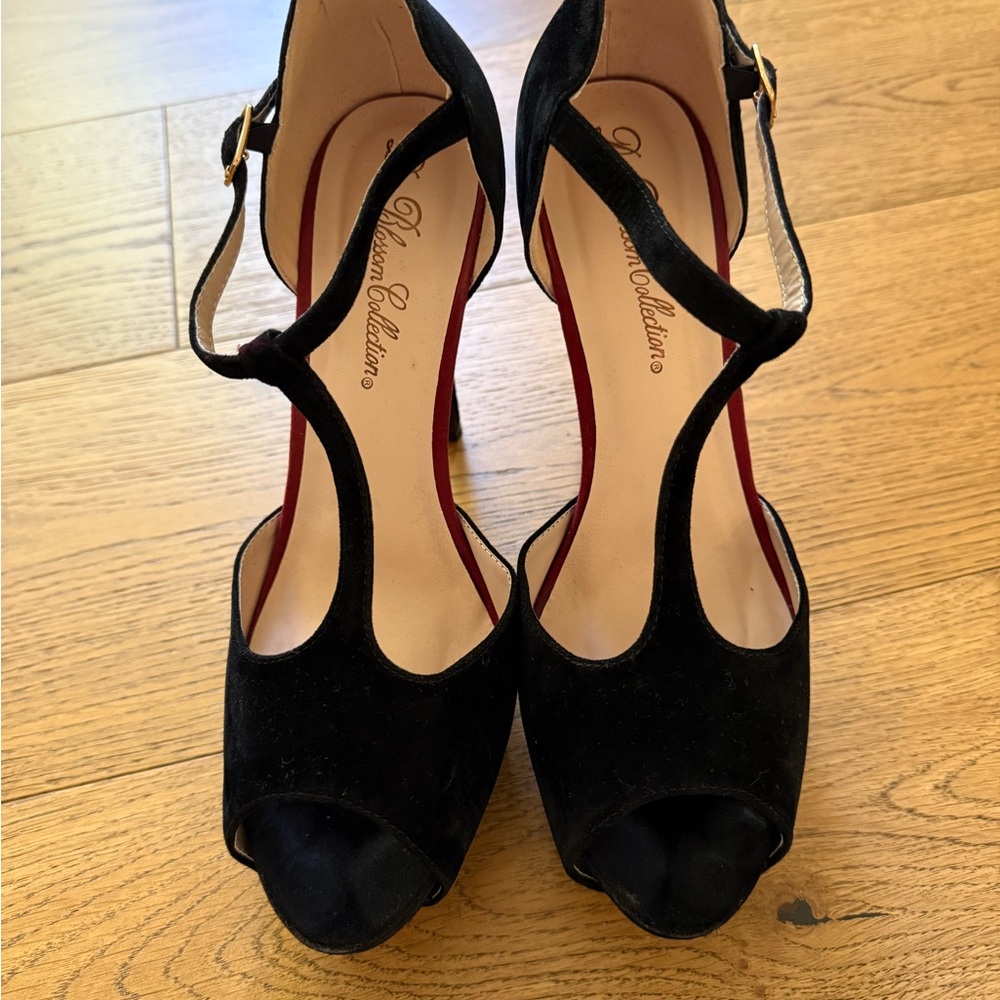 Chic Black Peep-Toe Heels by Unknown Brand